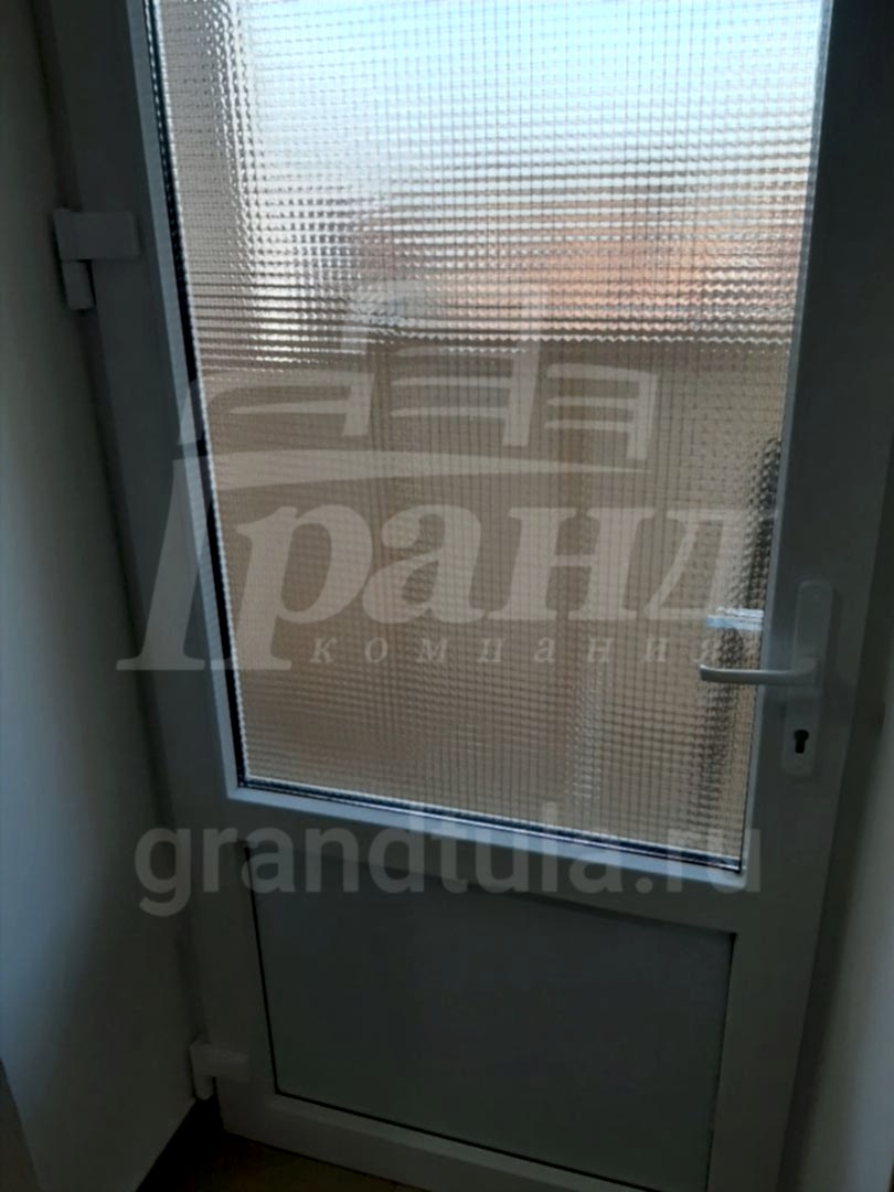Двери из ПВХ – универсально, надежно и практично